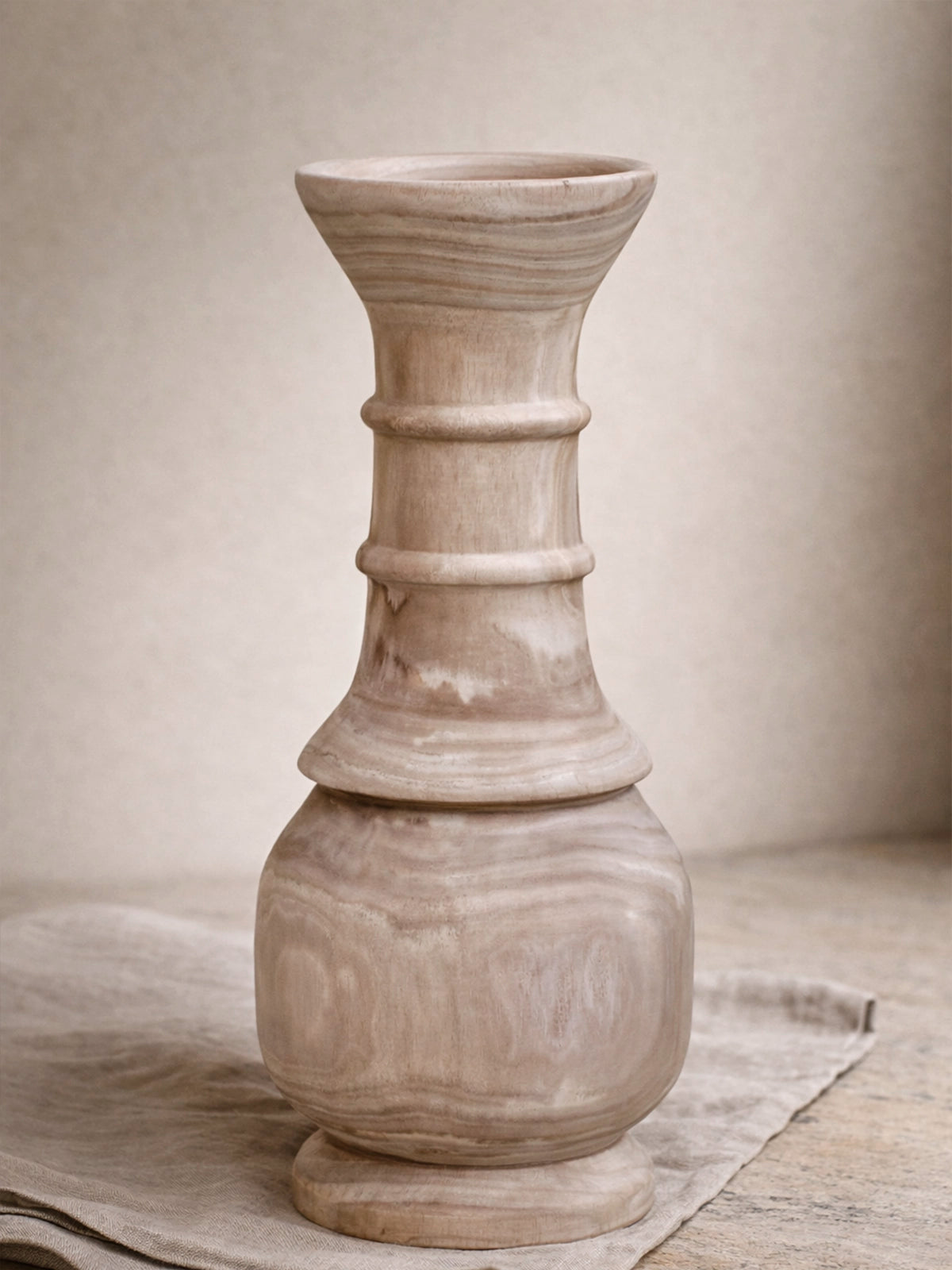 Jarrón Kale de madera de paulownia natural 22x50 cm — jarrón decorativo alto y escultórico